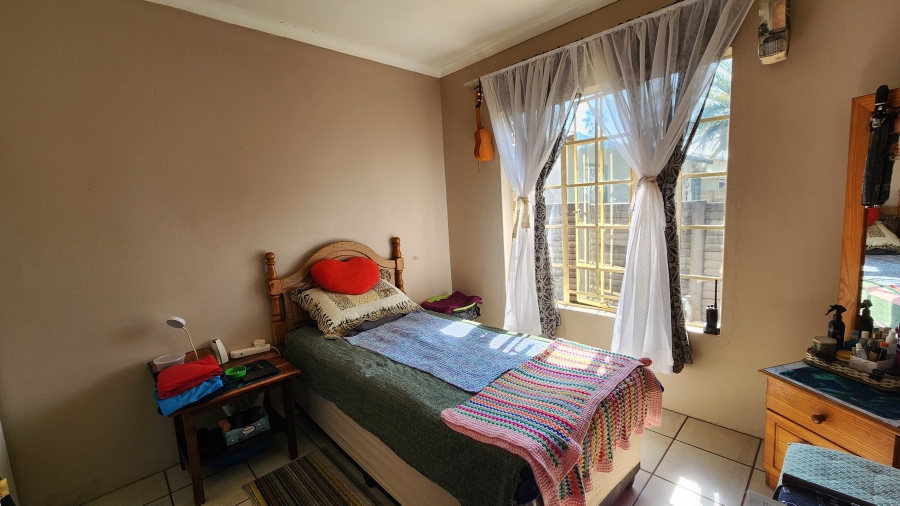 11 Bedroom Property for Sale in Noycedale Gauteng