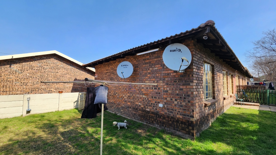 11 Bedroom Property for Sale in Noycedale Gauteng