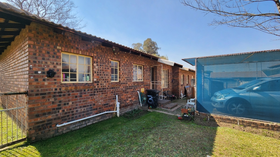 11 Bedroom Property for Sale in Noycedale Gauteng