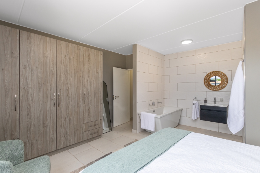 To Let 2 Bedroom Property for Rent in Bedford Gardens Gauteng