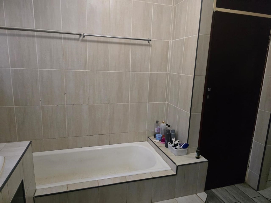 3 Bedroom Property for Sale in Three Rivers Gauteng