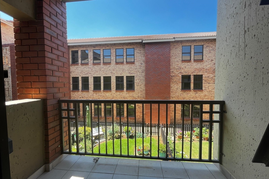 1 Bedroom Property for Sale in Olivedale Gauteng
