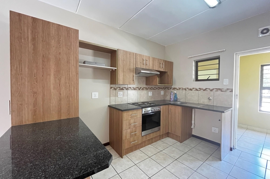1 Bedroom Property for Sale in Olivedale Gauteng