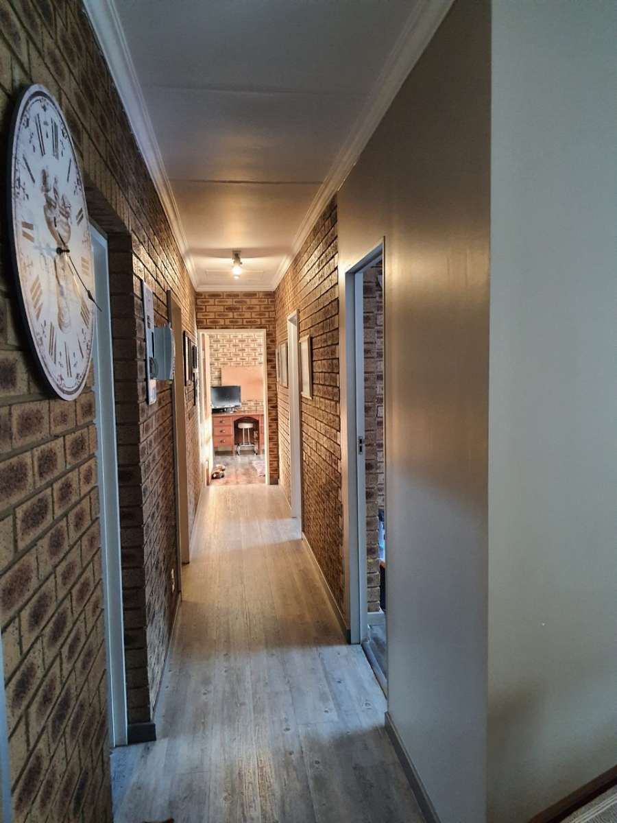 3 Bedroom Property for Sale in Vanderbijlpark SW 5 Gauteng
