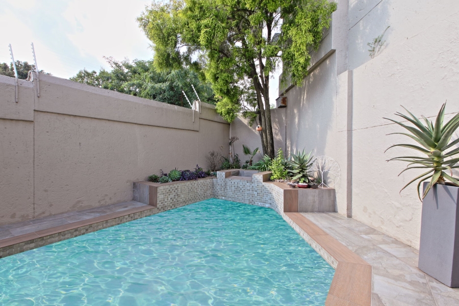 2 Bedroom Property for Sale in Morningside Manor Gauteng