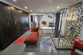 4 Bedroom Property for Sale in Annlin Gauteng