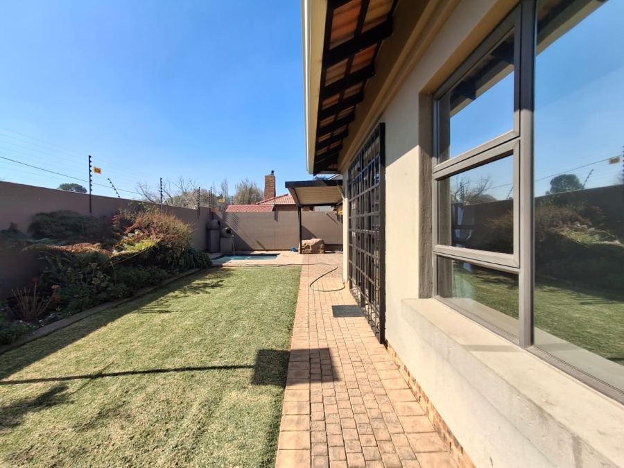 3 Bedroom Property for Sale in Kenleaf Gauteng