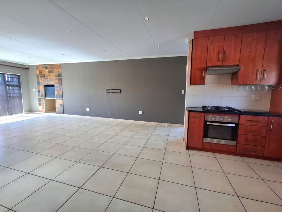 3 Bedroom Property for Sale in Kenleaf Gauteng