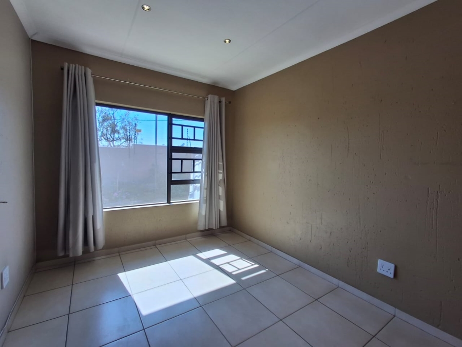 3 Bedroom Property for Sale in Kenleaf Gauteng