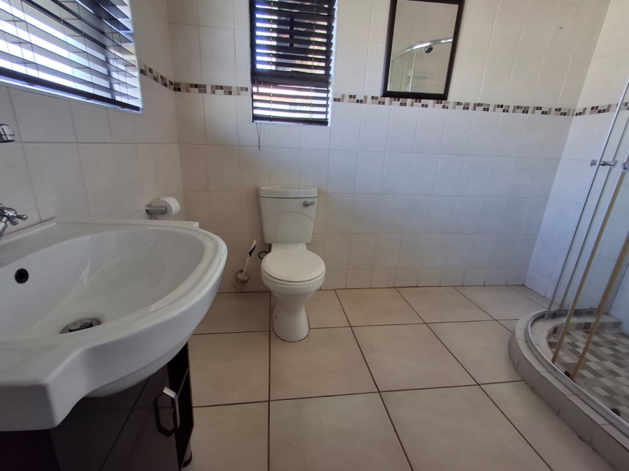 3 Bedroom Property for Sale in Kenleaf Gauteng