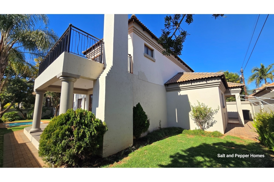 To Let 4 Bedroom Property for Rent in Bougainvillea Estate Gauteng