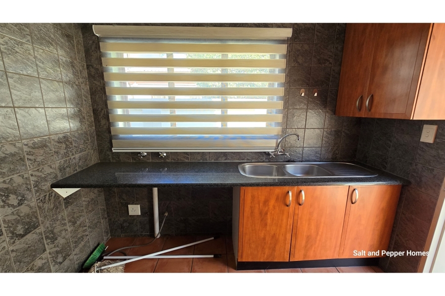 To Let 4 Bedroom Property for Rent in Bougainvillea Estate Gauteng