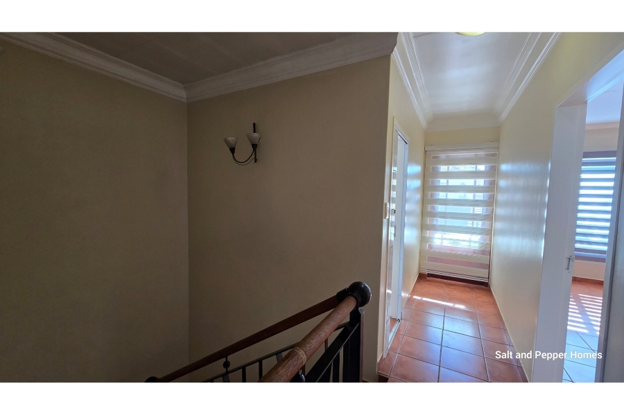 To Let 4 Bedroom Property for Rent in Bougainvillea Estate Gauteng