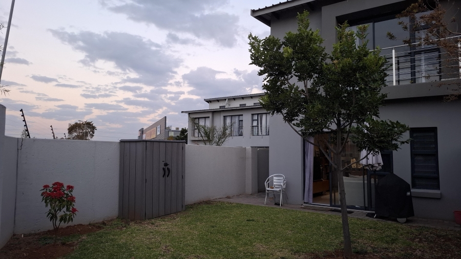 2 Bedroom Property for Sale in Equestria Gauteng