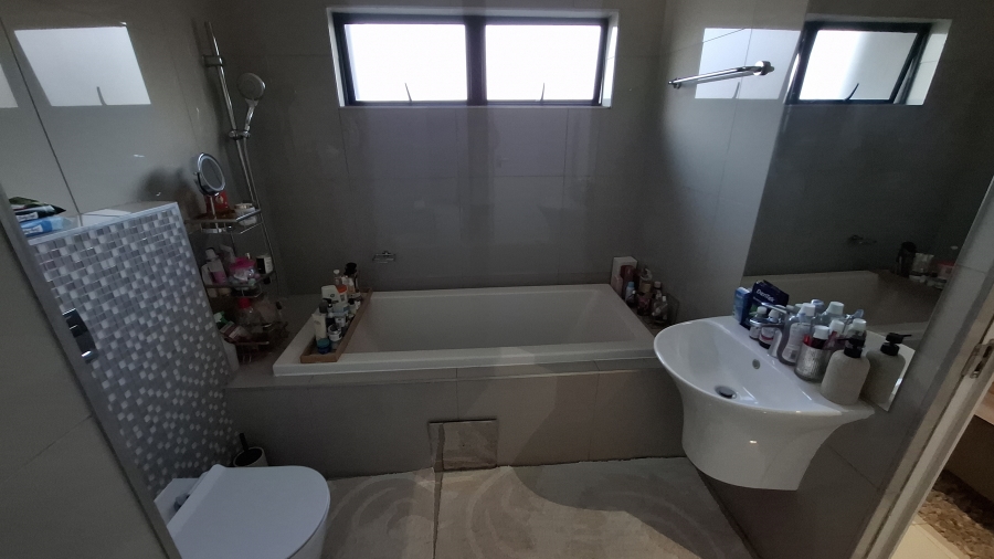 2 Bedroom Property for Sale in Equestria Gauteng