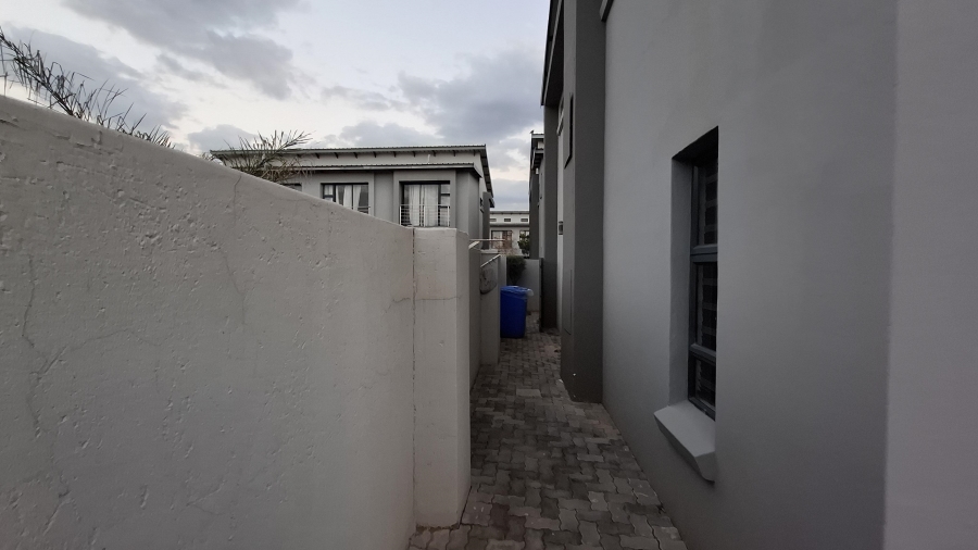2 Bedroom Property for Sale in Equestria Gauteng