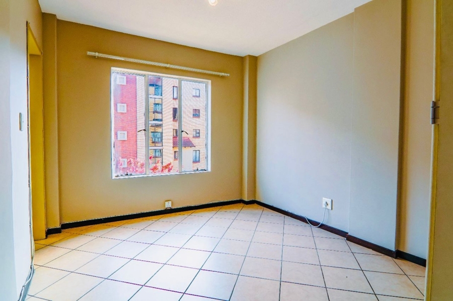 2 Bedroom Property for Sale in Die Hoewes Gauteng