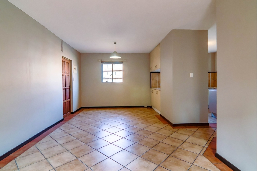2 Bedroom Property for Sale in Die Hoewes Gauteng