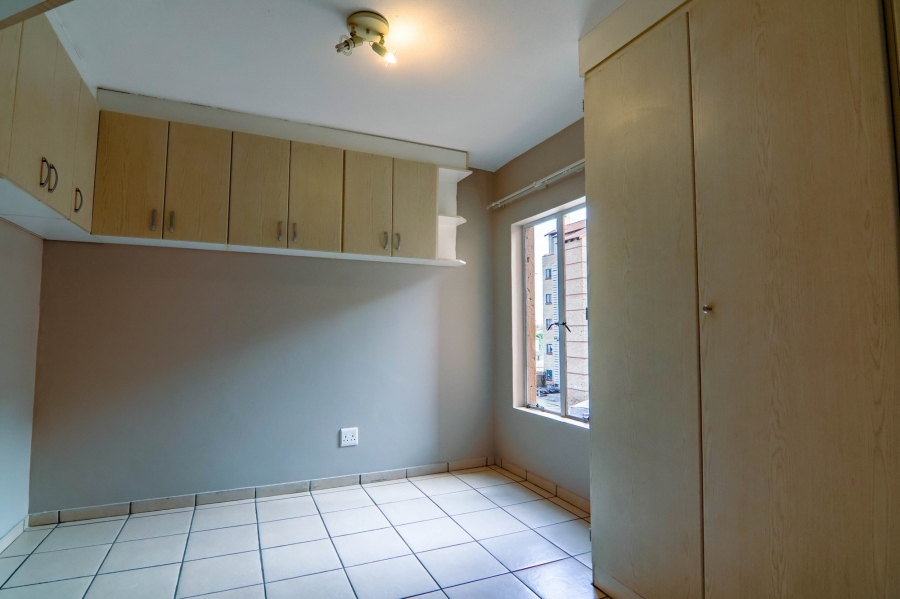 2 Bedroom Property for Sale in Die Hoewes Gauteng