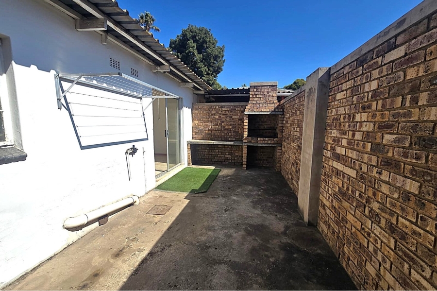 To Let 1 Bedroom Property for Rent in Rietfontein Gauteng