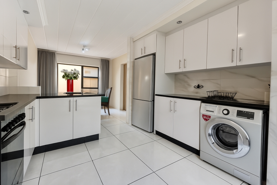 To Let 3 Bedroom Property for Rent in Lonehill Gauteng