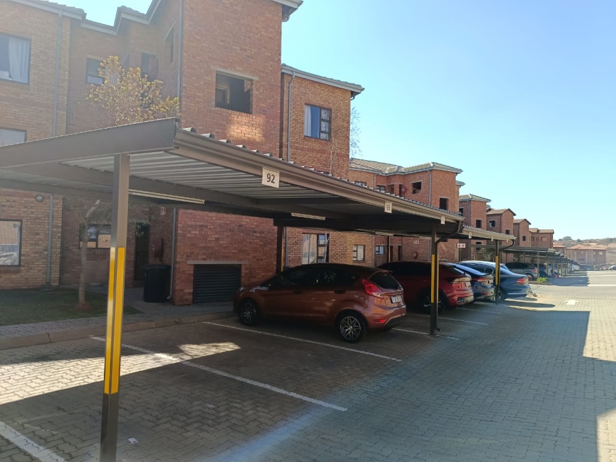 2 Bedroom Property for Sale in Wilgeheuwel Gauteng