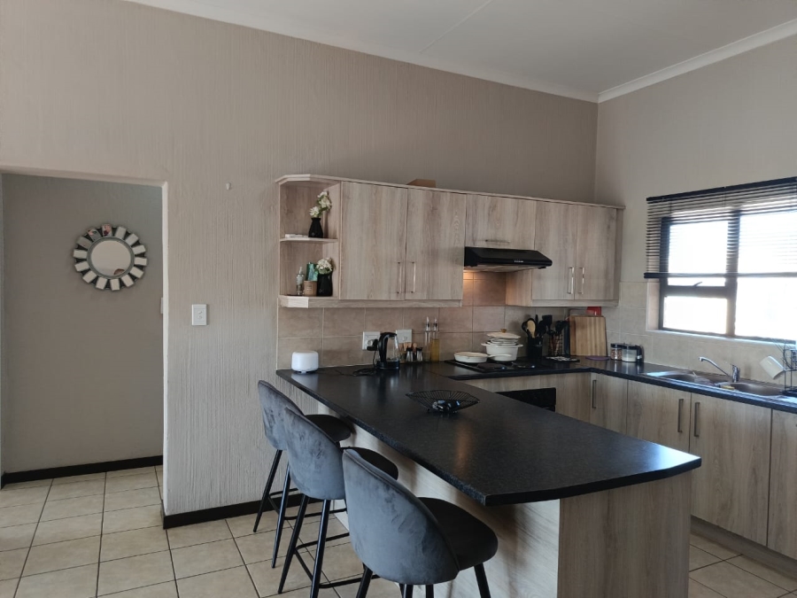 2 Bedroom Property for Sale in Wilgeheuwel Gauteng