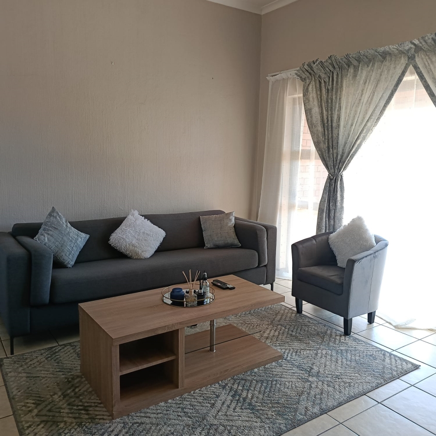 2 Bedroom Property for Sale in Wilgeheuwel Gauteng