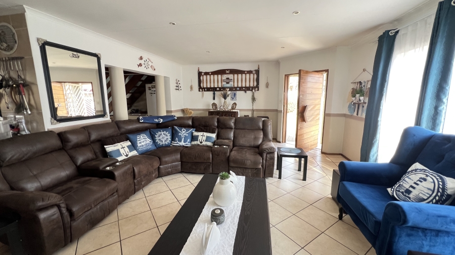 4 Bedroom Property for Sale in Eike Park Gauteng