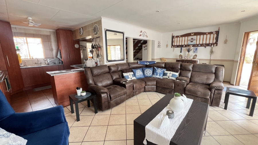 4 Bedroom Property for Sale in Eike Park Gauteng
