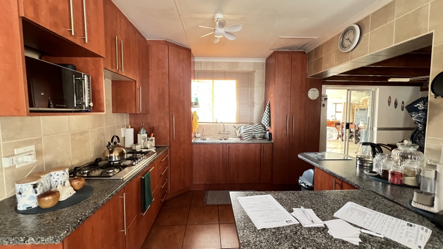 4 Bedroom Property for Sale in Eike Park Gauteng