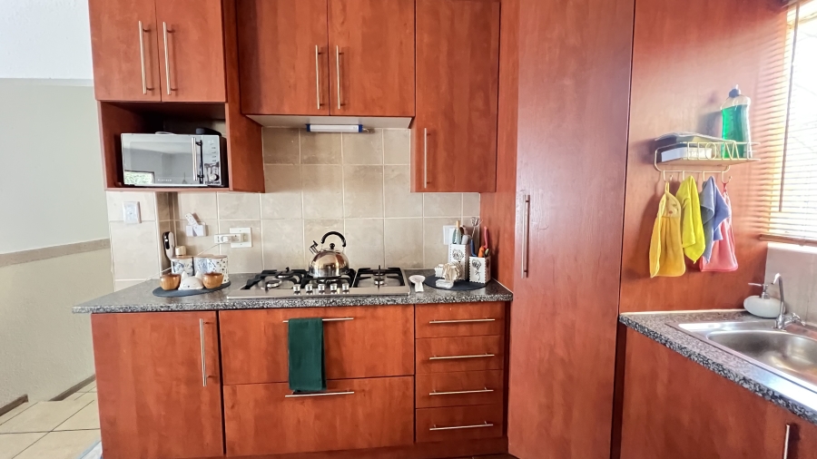 4 Bedroom Property for Sale in Eike Park Gauteng