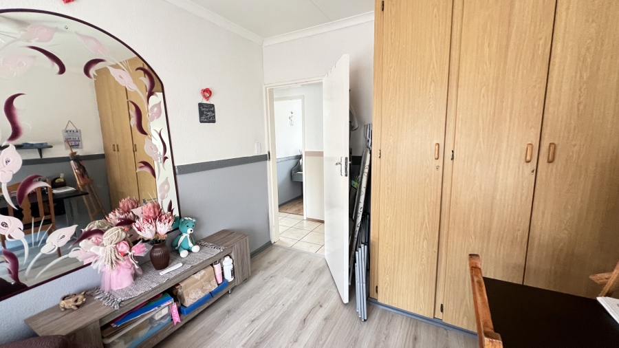 4 Bedroom Property for Sale in Eike Park Gauteng
