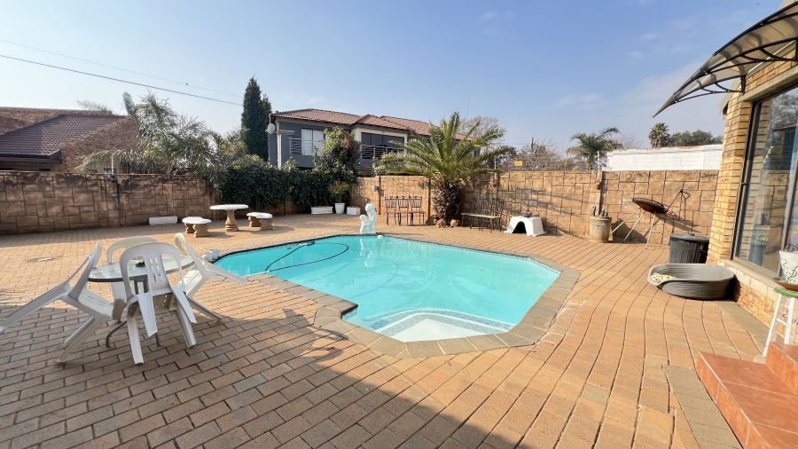 4 Bedroom Property for Sale in Eike Park Gauteng