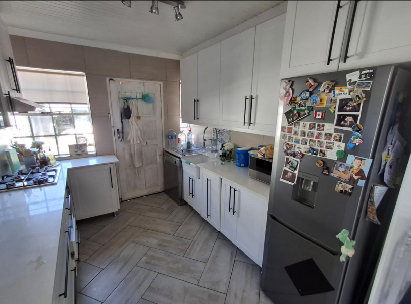 3 Bedroom Property for Sale in Brackenhurst Gauteng