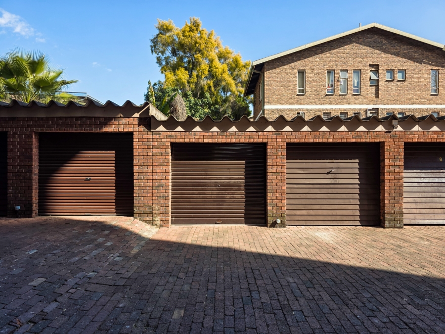 3 Bedroom Property for Sale in Sunnyside Gauteng
