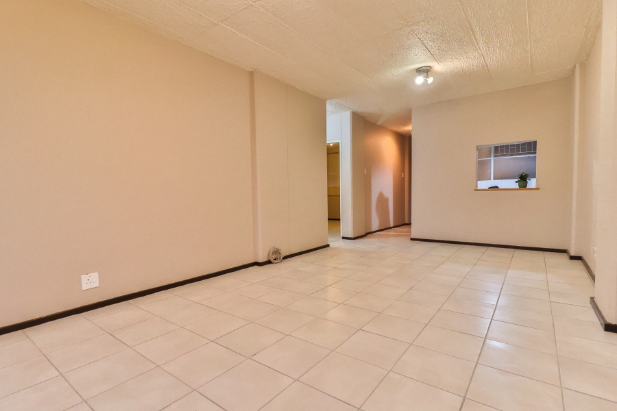 2 Bedroom Property for Sale in La Montagne Gauteng