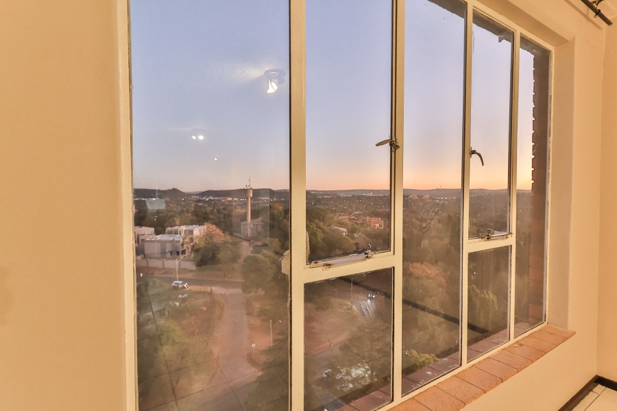 2 Bedroom Property for Sale in La Montagne Gauteng