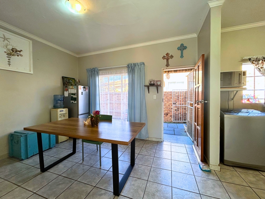 2 Bedroom Property for Sale in The Reeds Gauteng