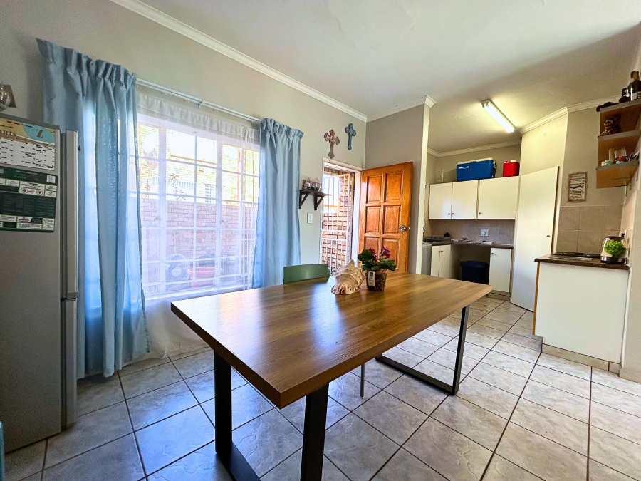 2 Bedroom Property for Sale in The Reeds Gauteng