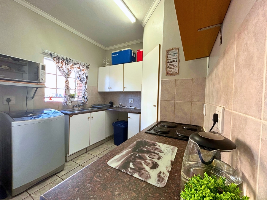 2 Bedroom Property for Sale in The Reeds Gauteng