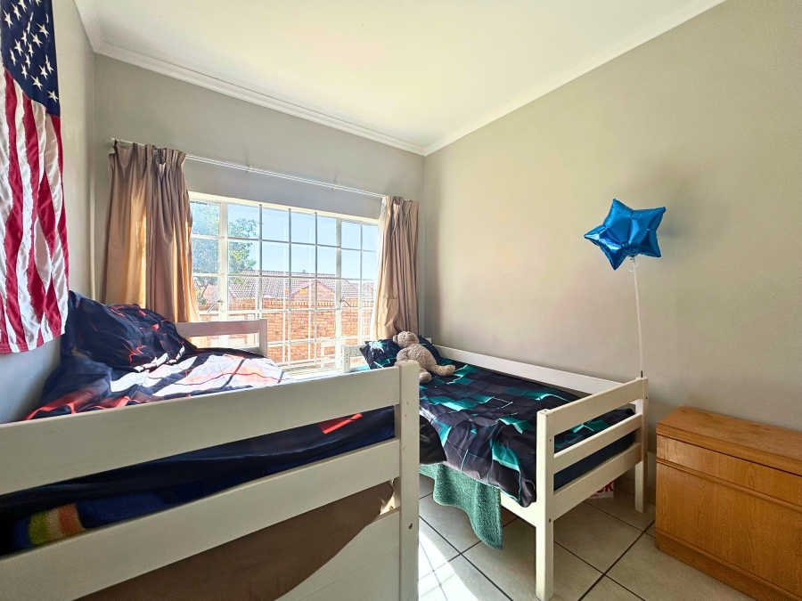 2 Bedroom Property for Sale in The Reeds Gauteng