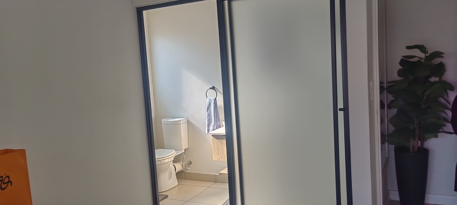 2 Bedroom Property for Sale in Aspen Hills Gauteng