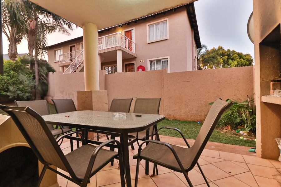 2 Bedroom Property for Sale in Moreleta Park Gauteng