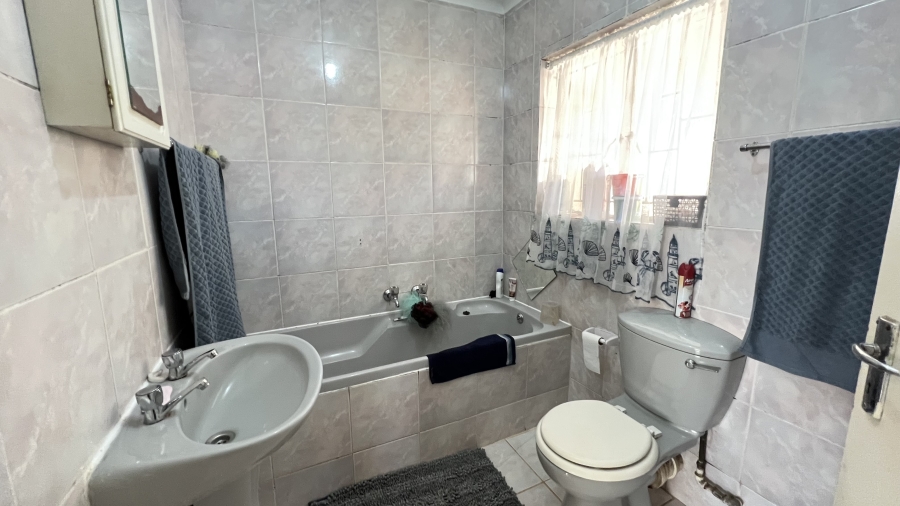 3 Bedroom Property for Sale in Randpoort Gauteng