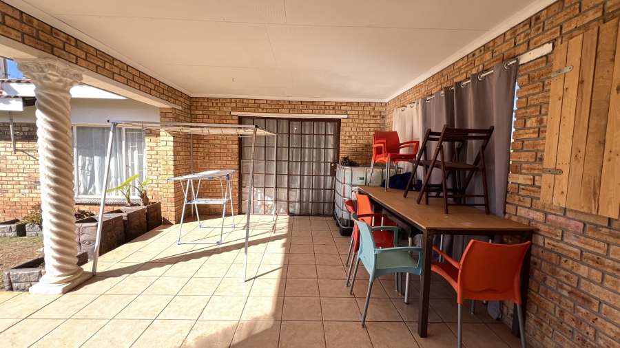 3 Bedroom Property for Sale in Randpoort Gauteng