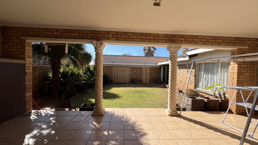 3 Bedroom Property for Sale in Randpoort Gauteng