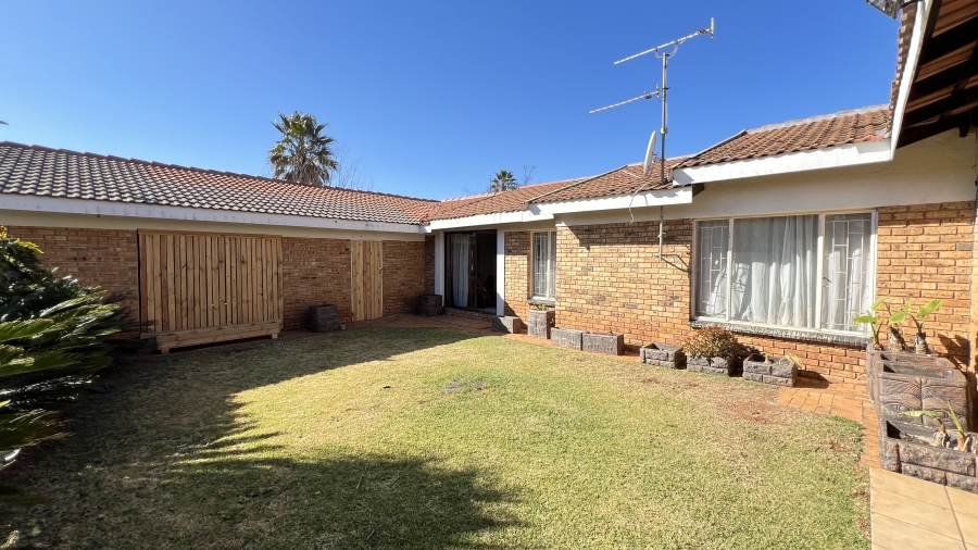 3 Bedroom Property for Sale in Randpoort Gauteng