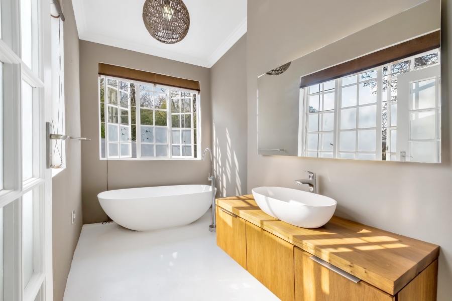 4 Bedroom Property for Sale in Greenside East Gauteng
