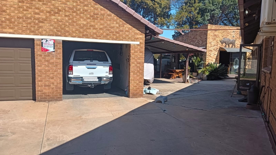 4 Bedroom Property for Sale in Esther Park Gauteng